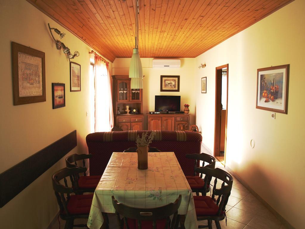 Apartment Zvonar Donji Okrug  Oda fotoğraf